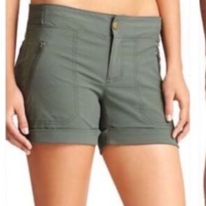 Athleta cuffed Trekkie shorts
